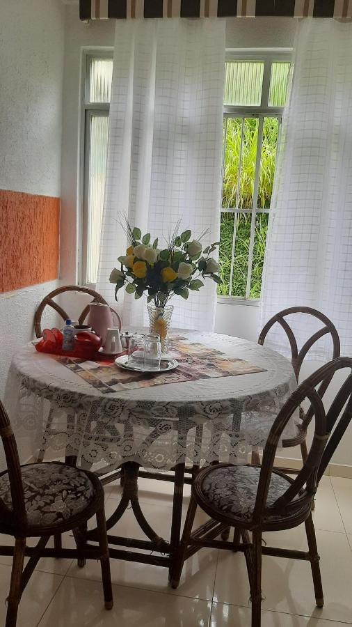 Bem Localizado Apartamento 2 Quartos Orla Rio Vermelho Ha 20 Min Da Barra-Ondina Internet Arcondicionado Сальвадор Экстерьер фото